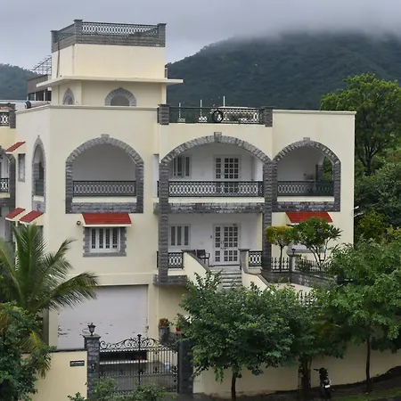 Casa Romana-Spacious Villa With Scenic Views-2